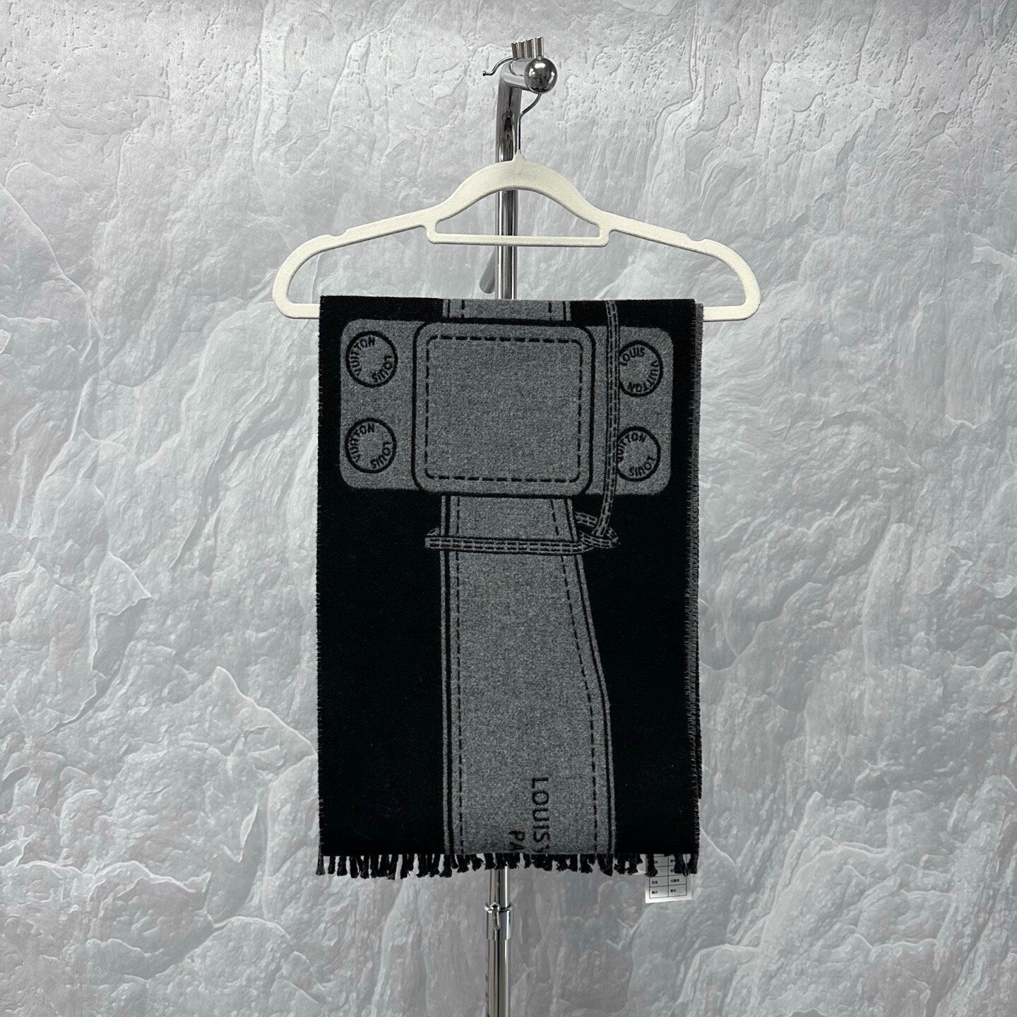 Louis Vuitton Hard Case Tassel Wool Scarf — back