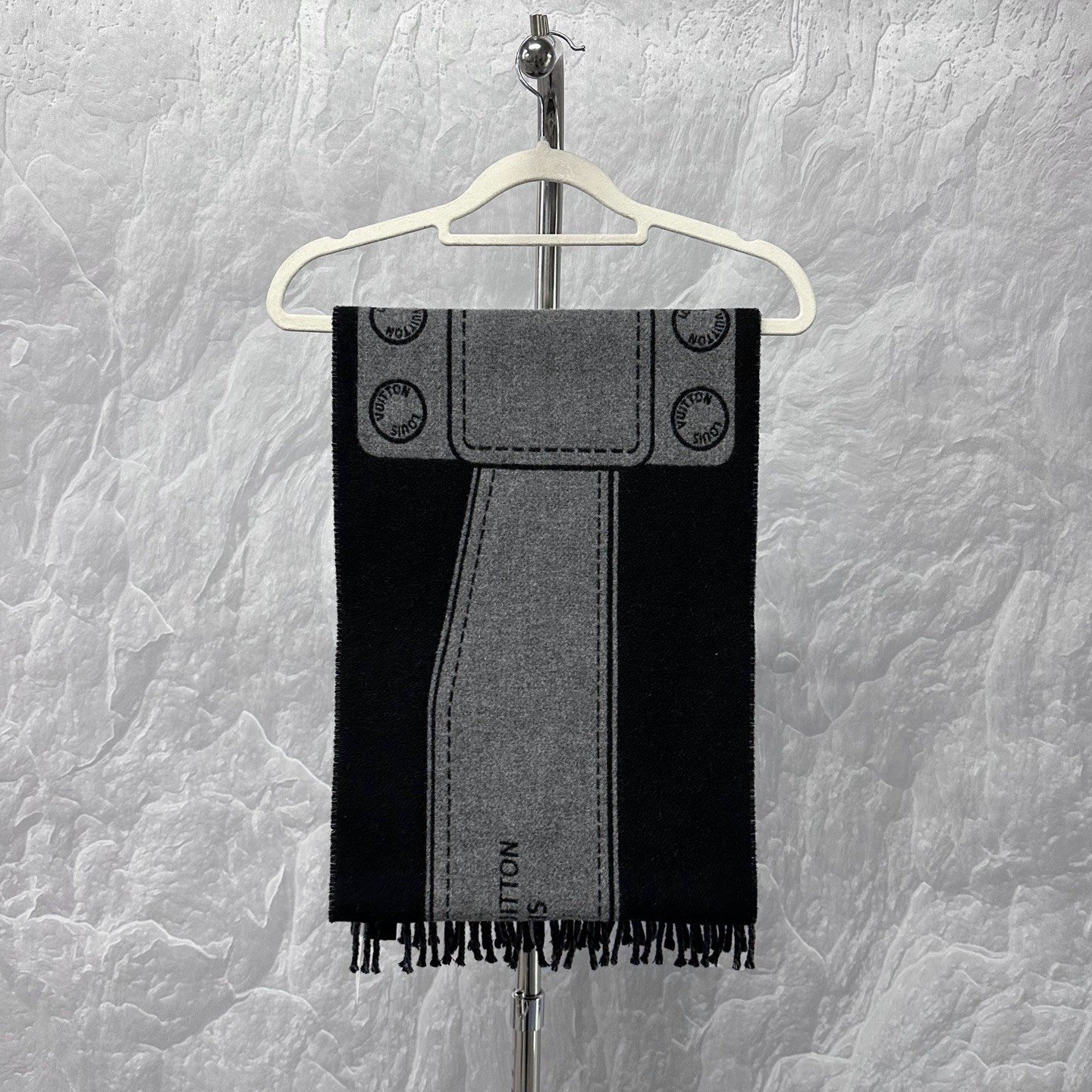Louis Vuitton Hard Case Tassel Wool Scarf — front