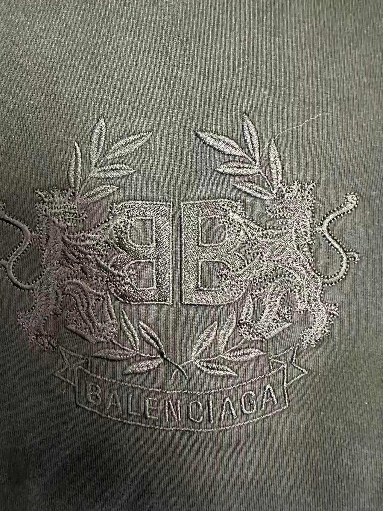 Balenciaga Oversized Embroidered Logo Crewneck Sweatshirt — detail