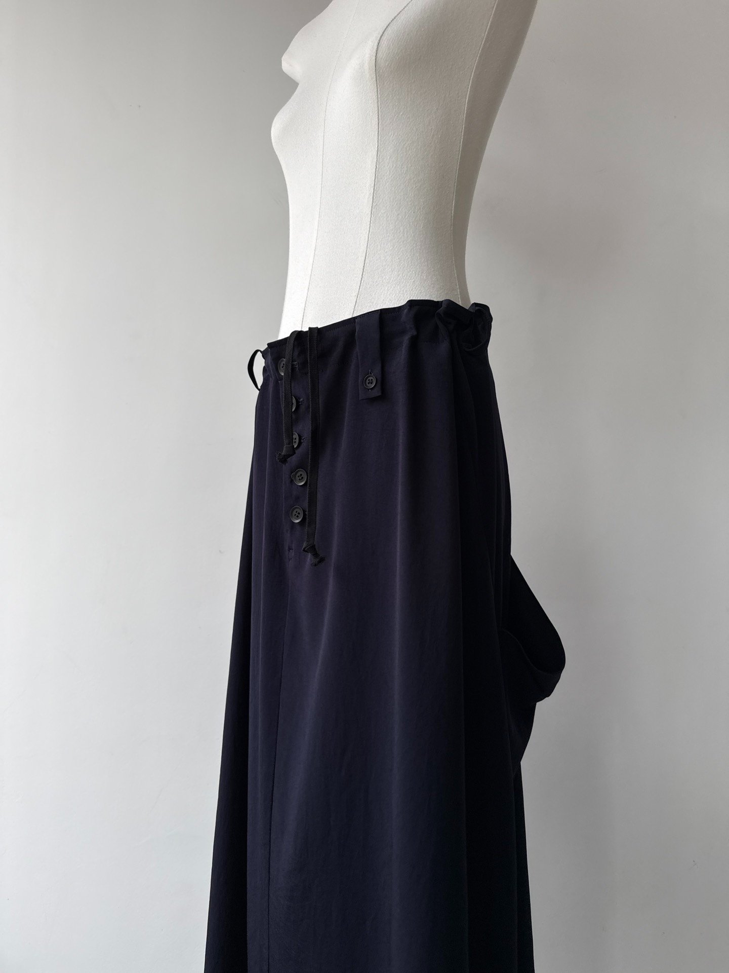 Yohji Yamamoto 26SS Asymmetric Skirt — label