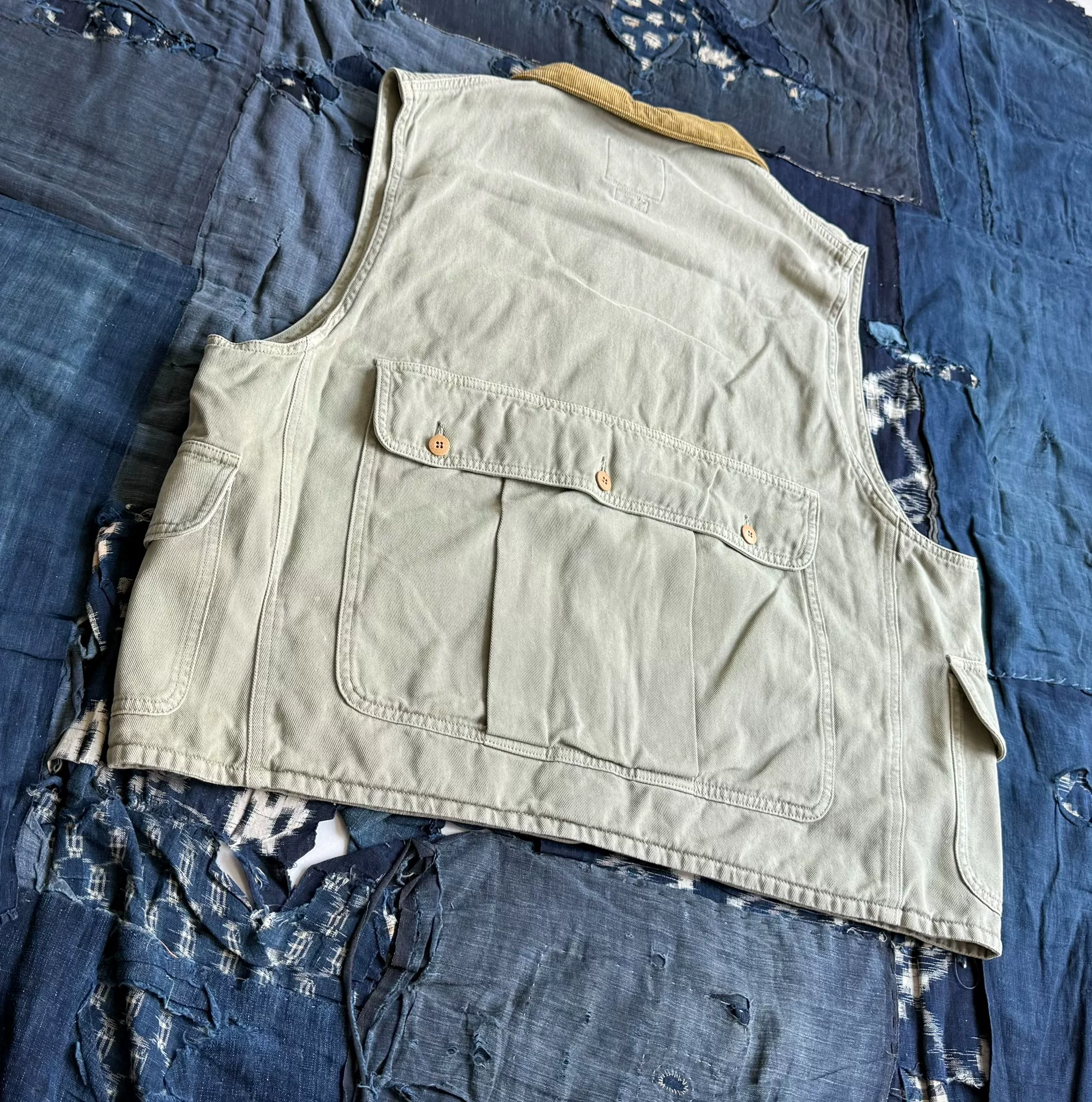 VISVIM 25AW MATTO HUNTING VEST — label