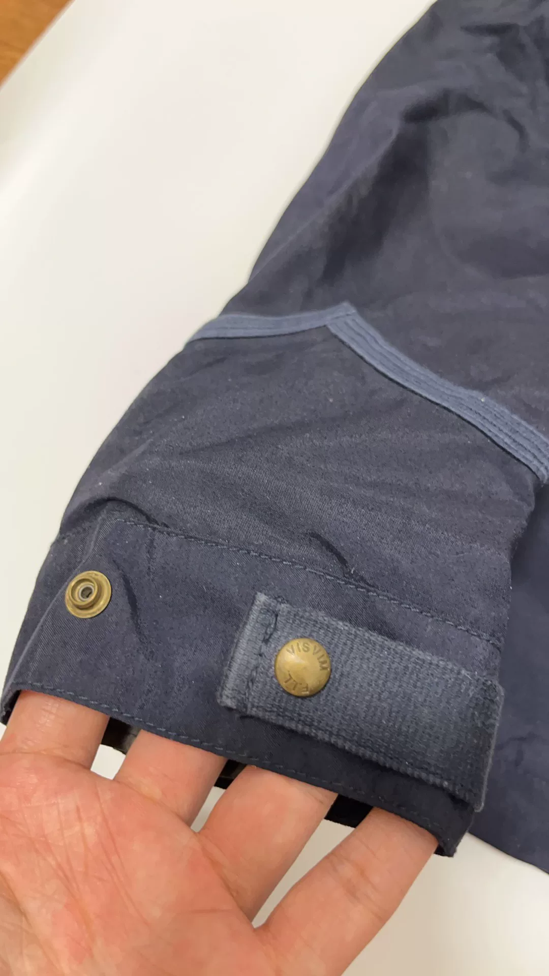 visvim nomad deck hoodie — label