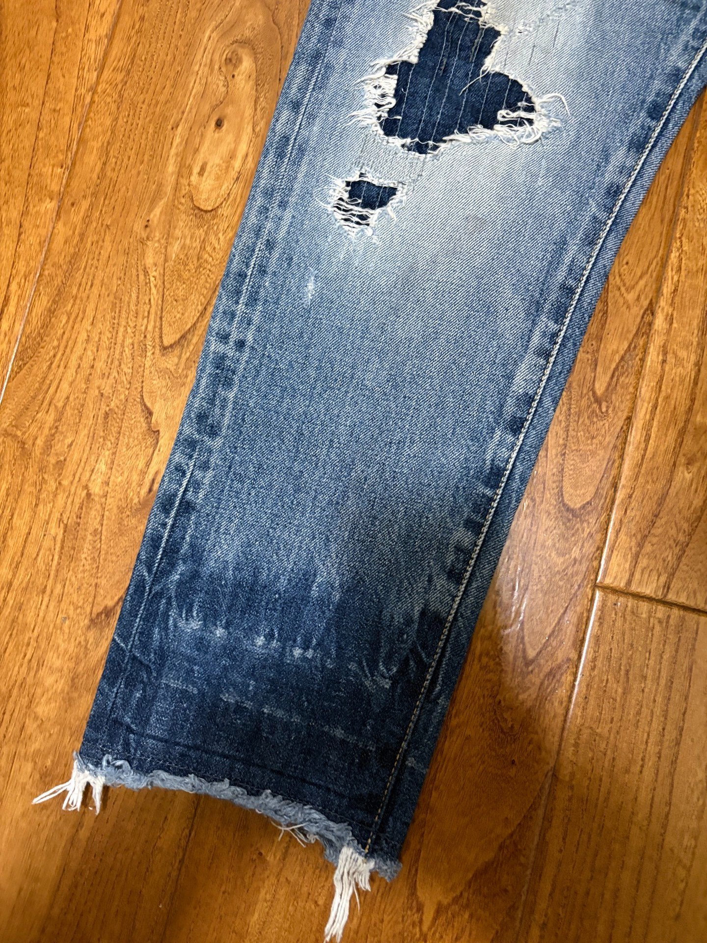 Vanquish & Fragment Denim Jeans — label