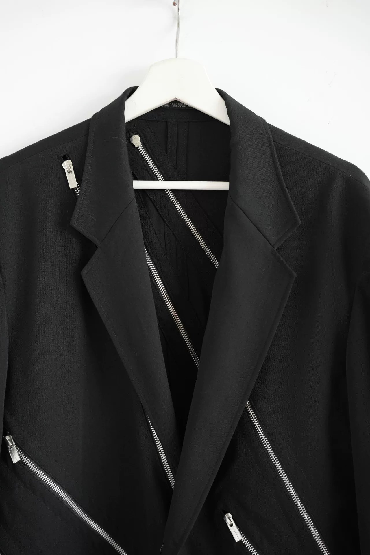 Yohji Yamamoto 22SS Diagonal Zip Wool Blazer — detail