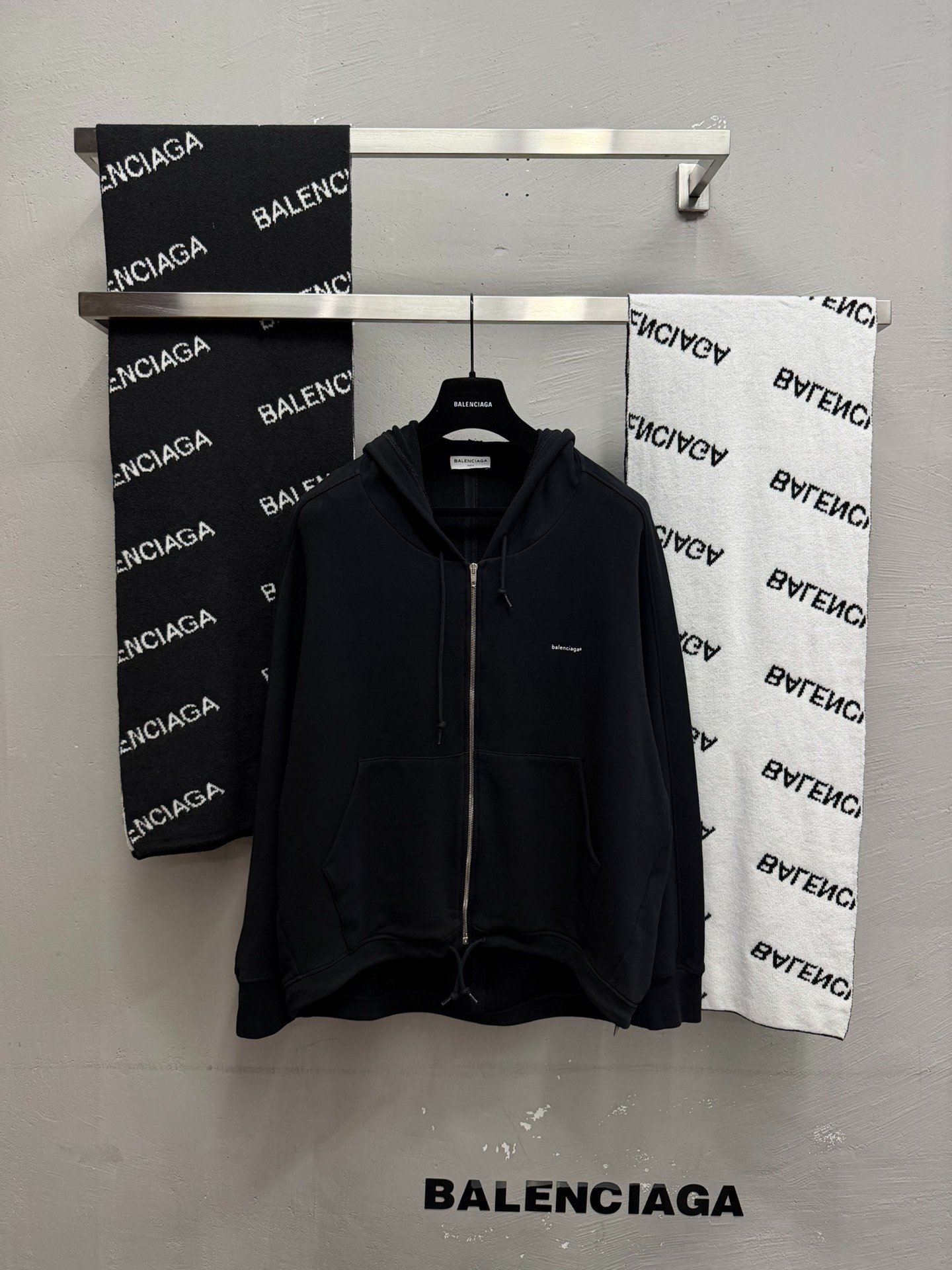 Balenciaga Black Small Logo Zip Hoodie L