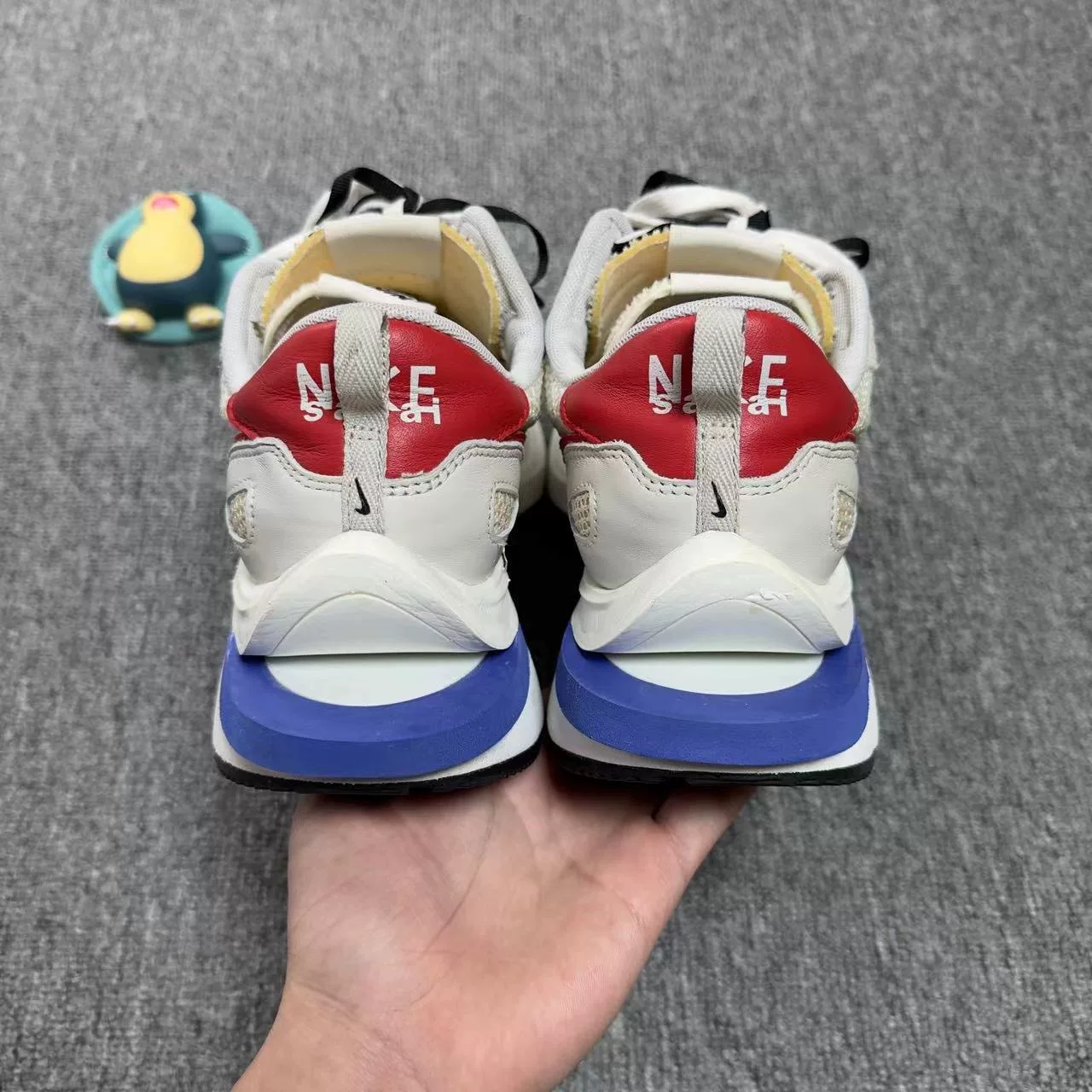 Nike Sacai Off-White Sneakers — label