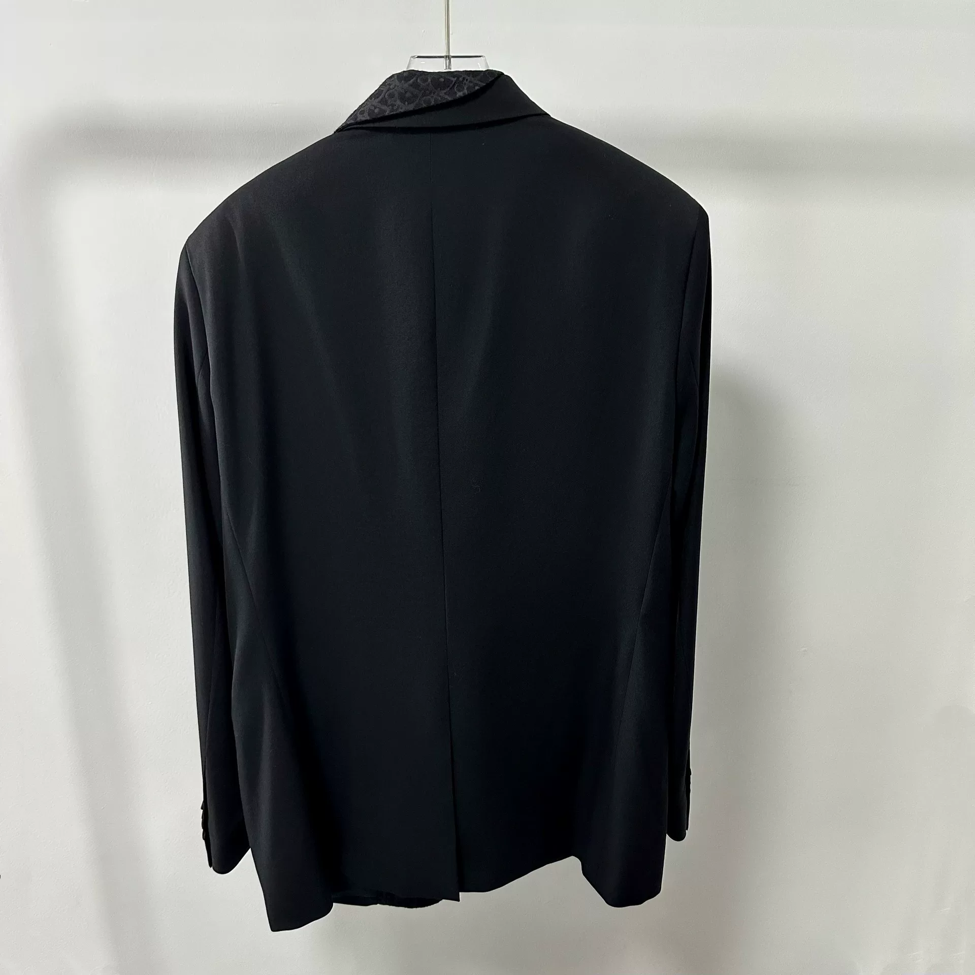 Dior Black Dark Patterned Collar Suit — detail
