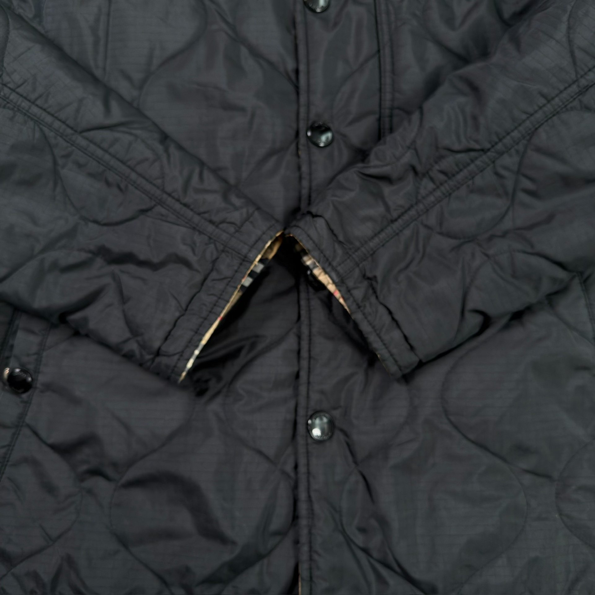Burberry Black Quilted Short Jacket — label