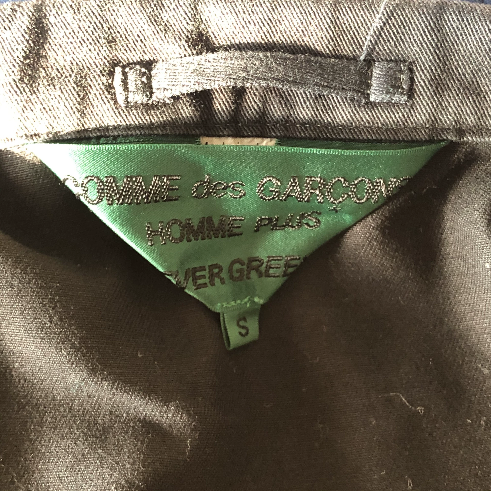 Comme des Garcons 07ss Chain-Stitch Suit — label