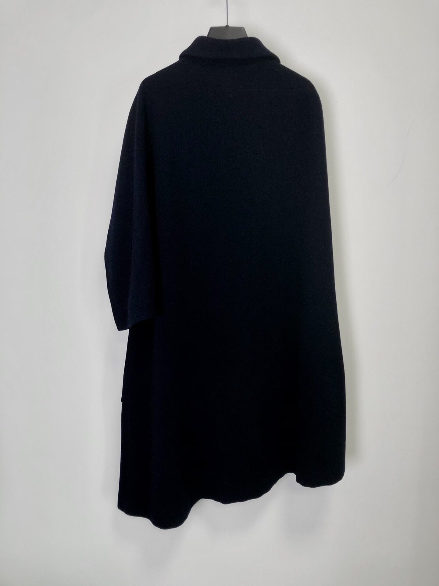 Yohji Yamamoto 1980s Marumoji Deformed Coat — detail