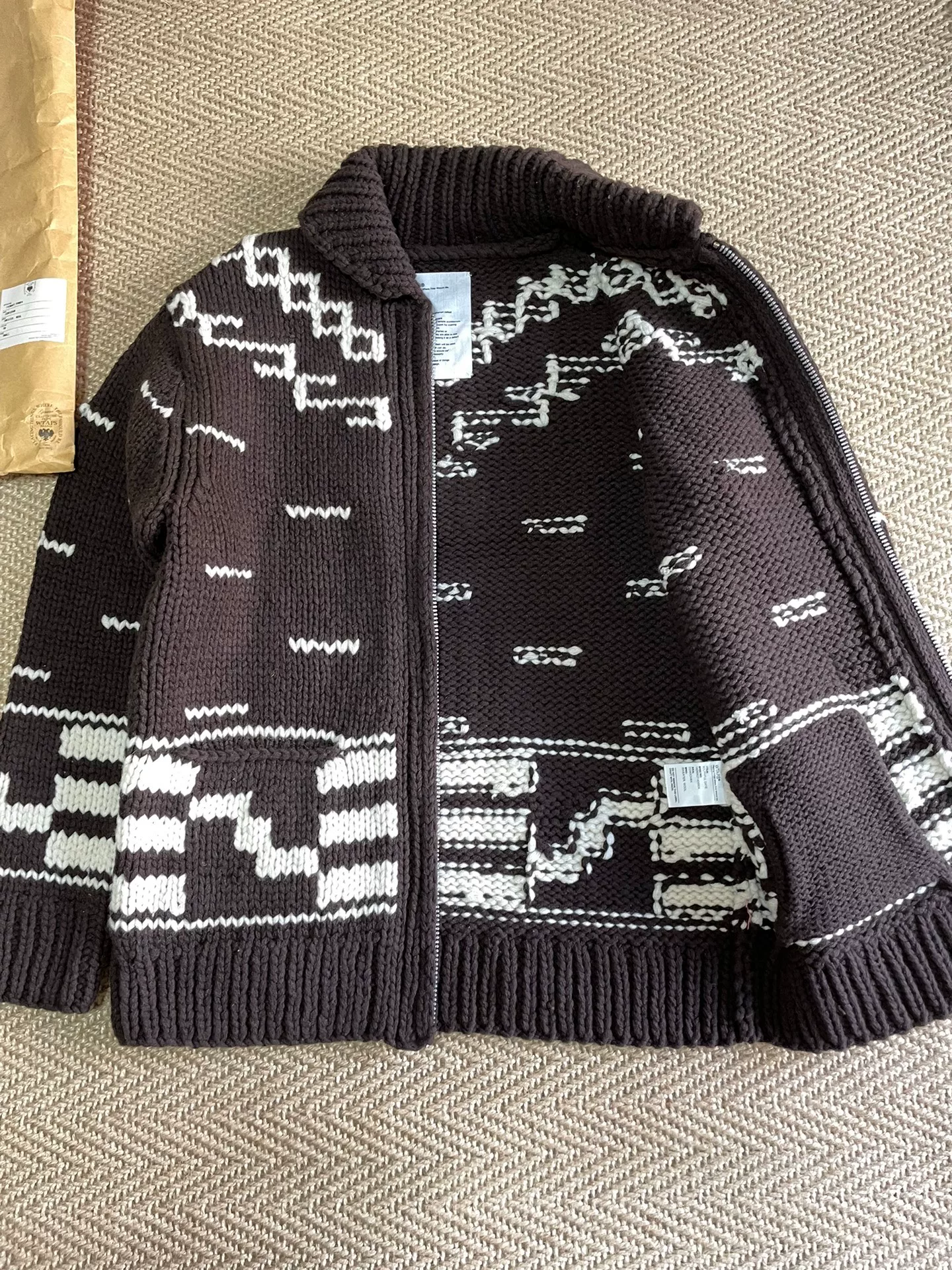 WTAPS Cowichan Wool Sweater 14AW — label
