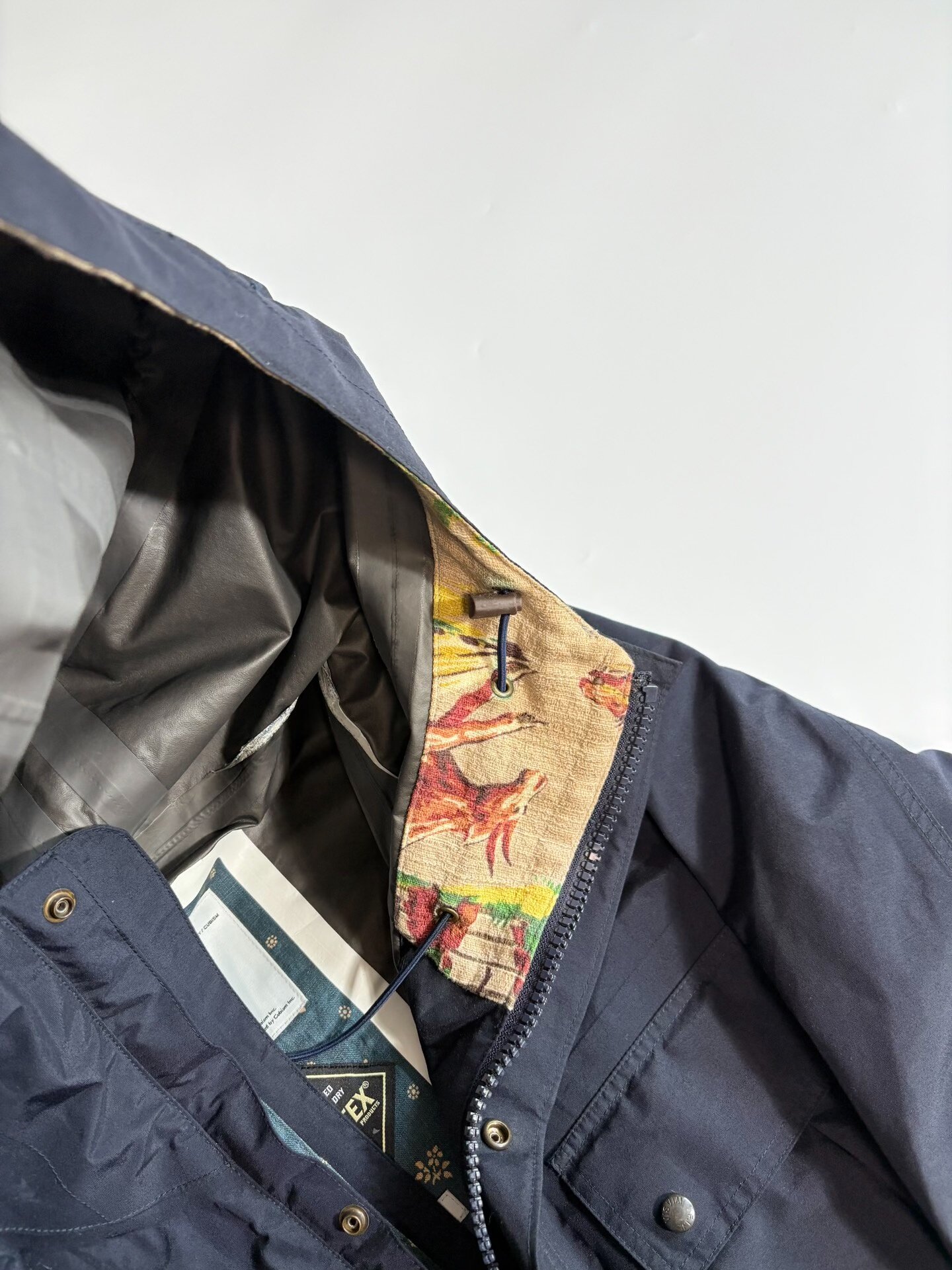 VISVIM TOTEM PARKA GORE-TEX 2.5L — label