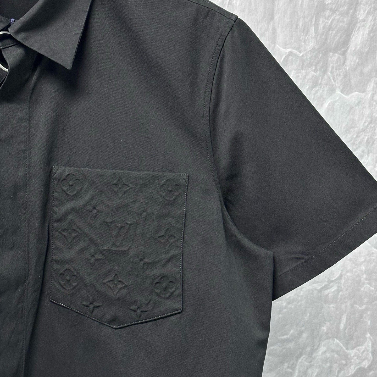 Louis Vuitton FW26 Embossed Pocket Short-Sleeve Shirt — detail