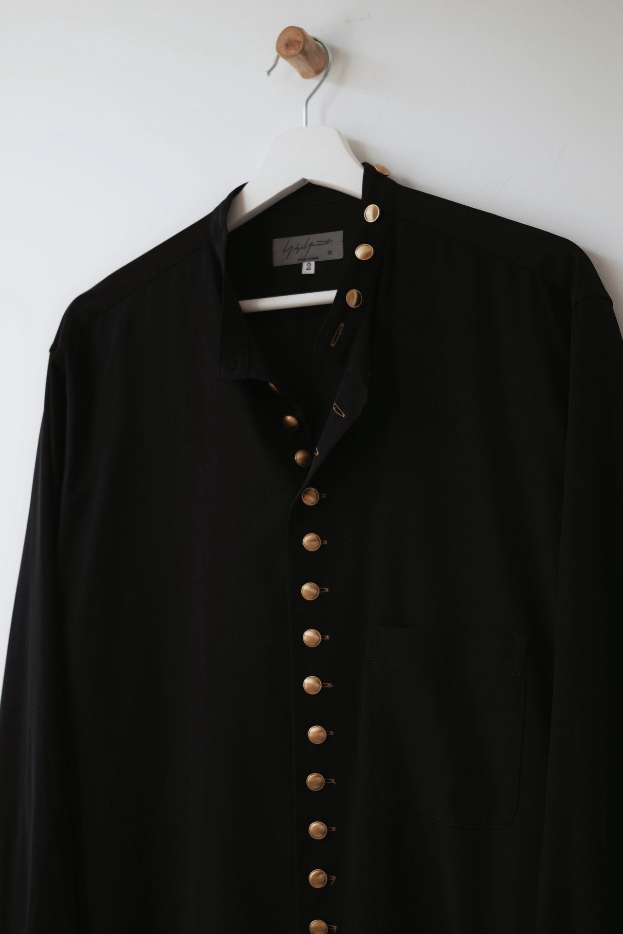 Yohji Yamamoto 19AW Stand-Collar Gold-Button Shirt — detail
