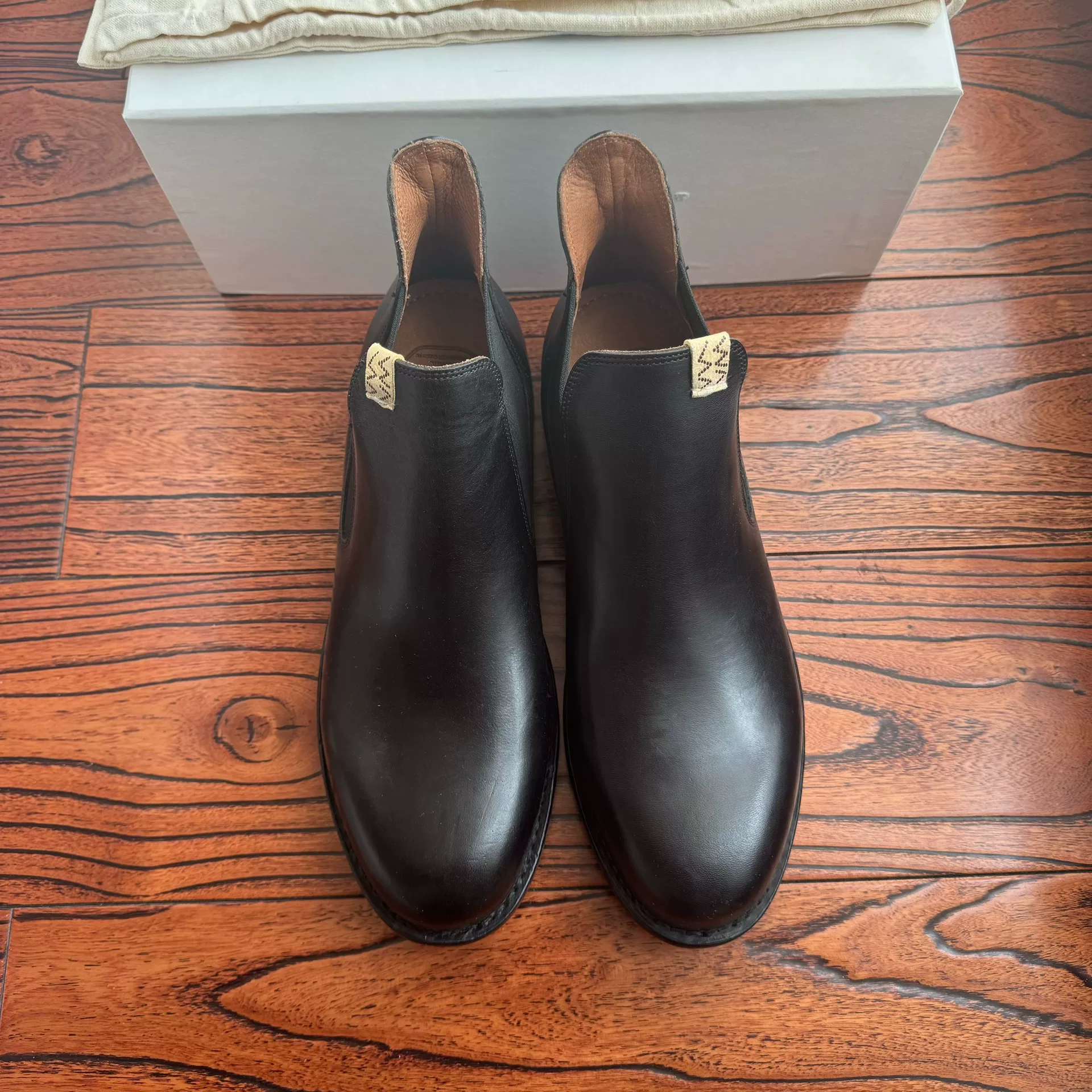 Visvim 24aw Gornergrat Chelsea Boots — front