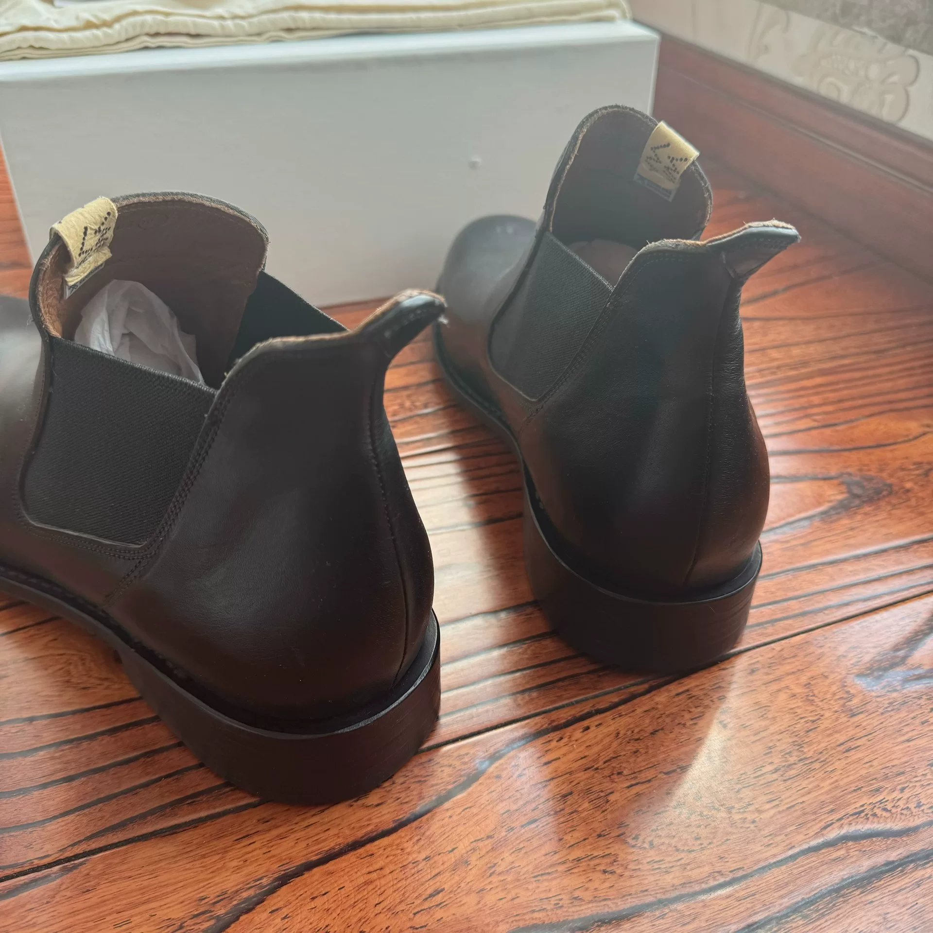 Visvim 24aw Gornergrat Chelsea Boots — label