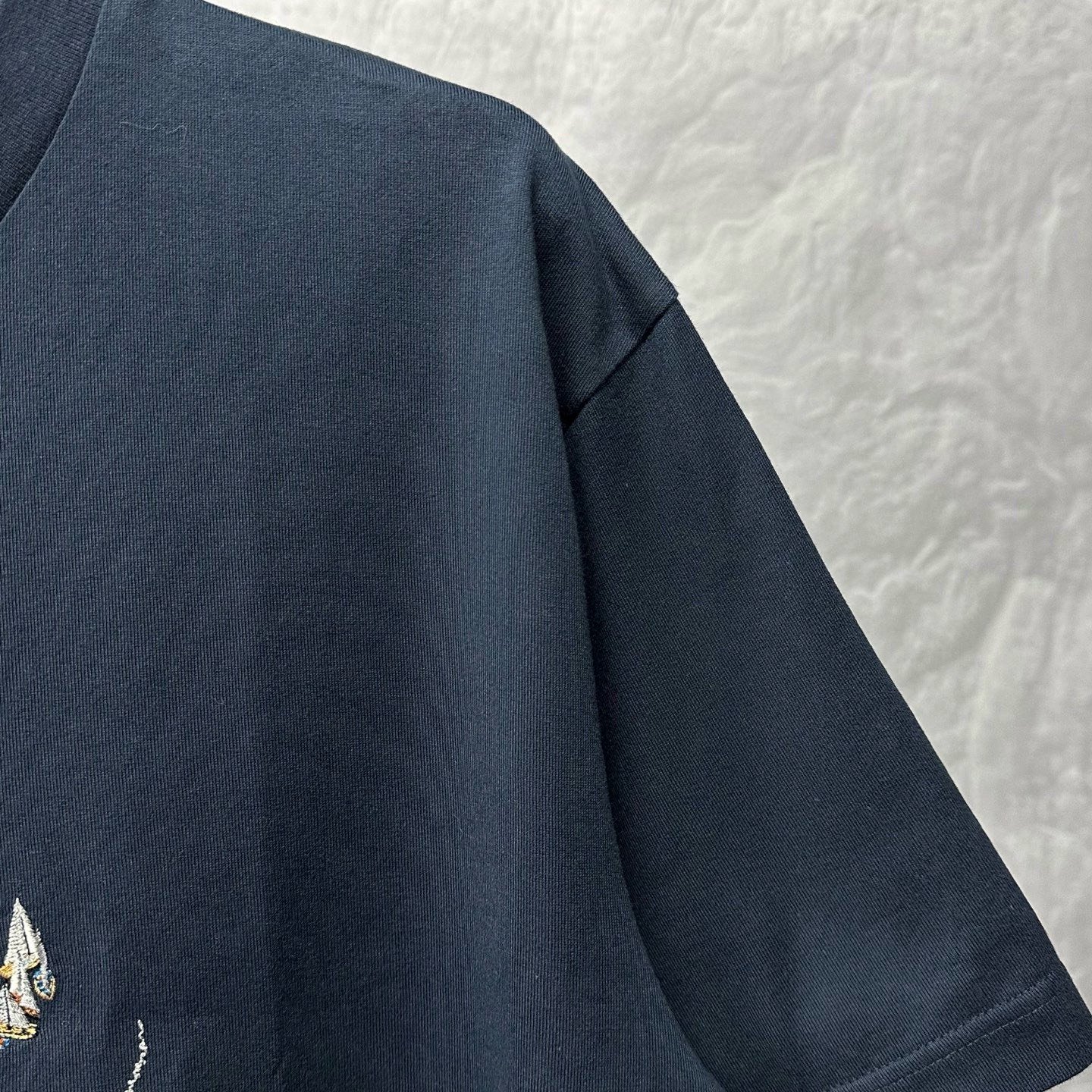 Louis Vuitton SS25 Embroidered Sailboat Letter T-Shirt — detail