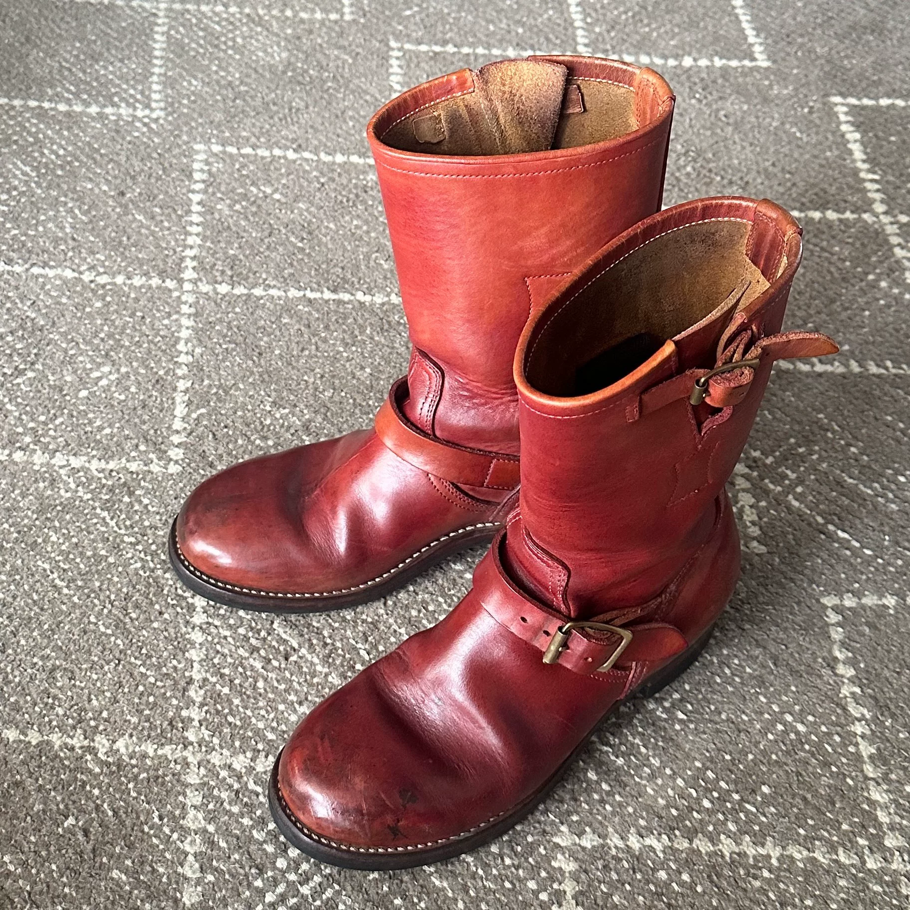 Clinch WR First Gen Engineer Boots — back