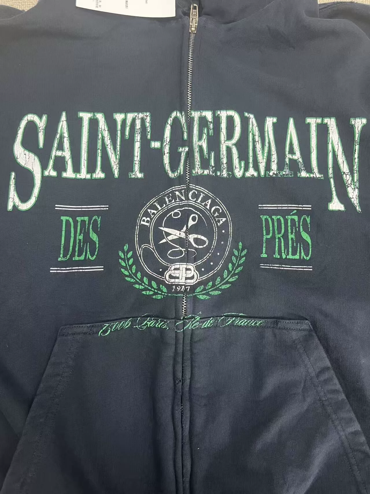 Balenciaga FW24 Letter Print Zip Hoodie — detail