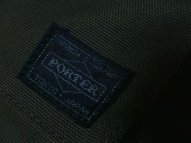 Porter Convertible 2-in-1 Bag — label