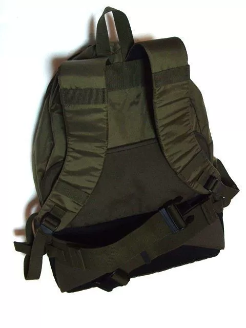 Porter Convertible 2-in-1 Bag — detail