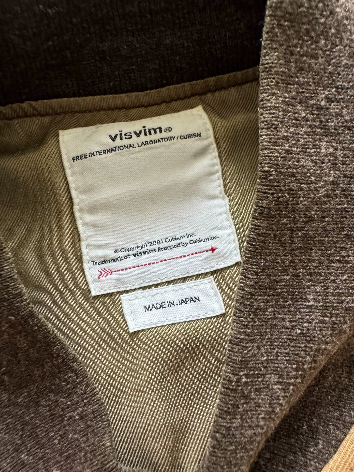 VISVIM 20AW VARSITY SB JKT Letter Logo Jacket — detail