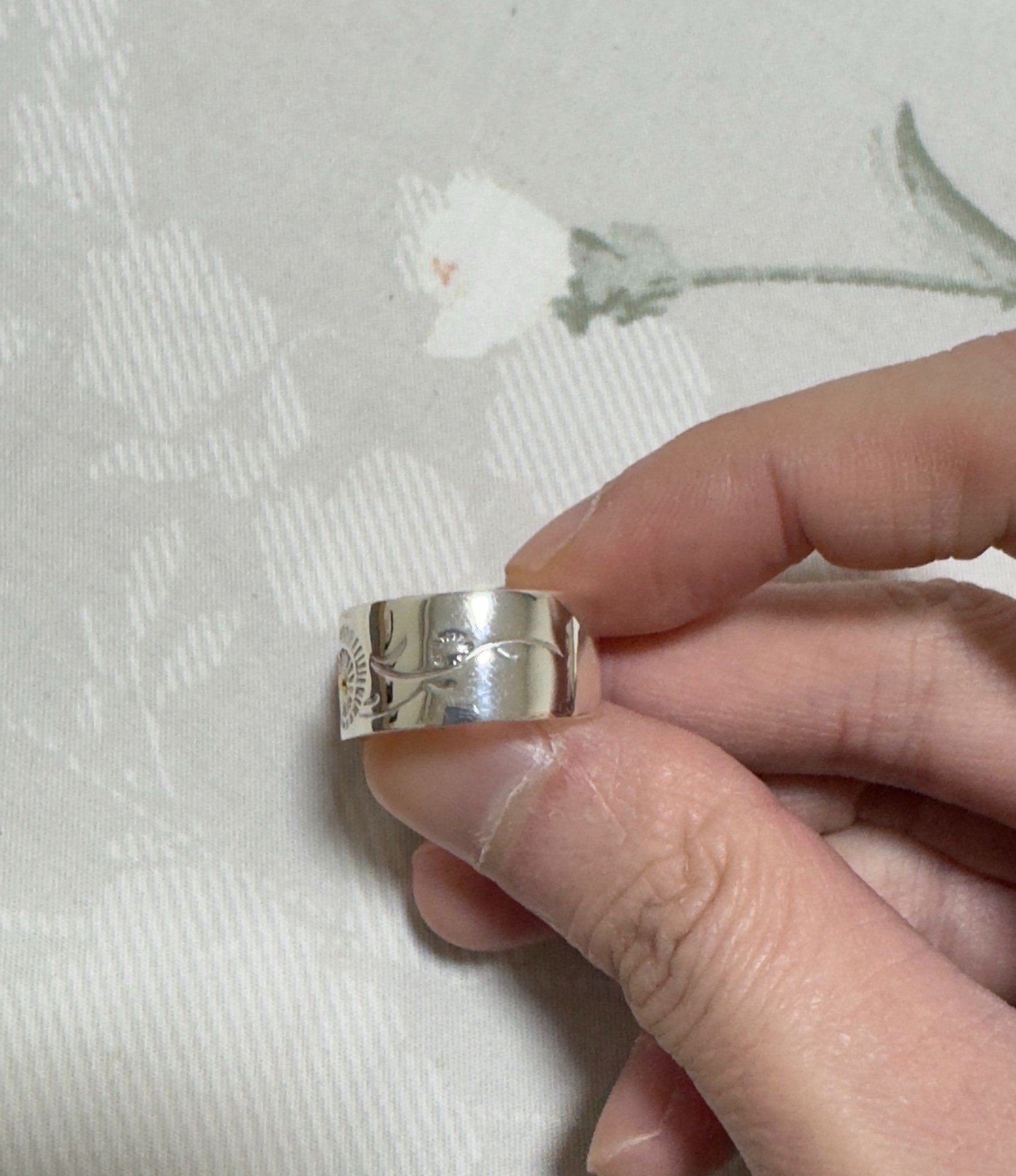 Silver 18k Gold Dot Sun Tang Grass Open Ring — front