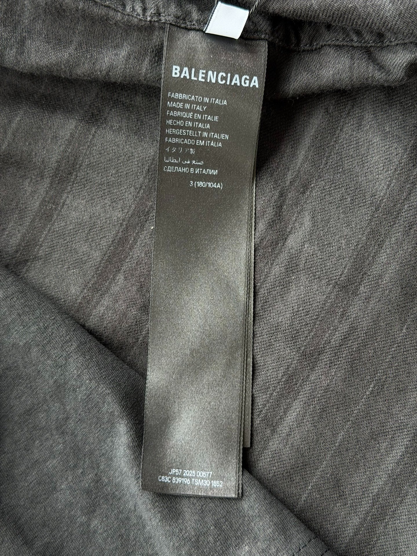 Balenciaga 25FW Fake Two-Piece Shirt — label