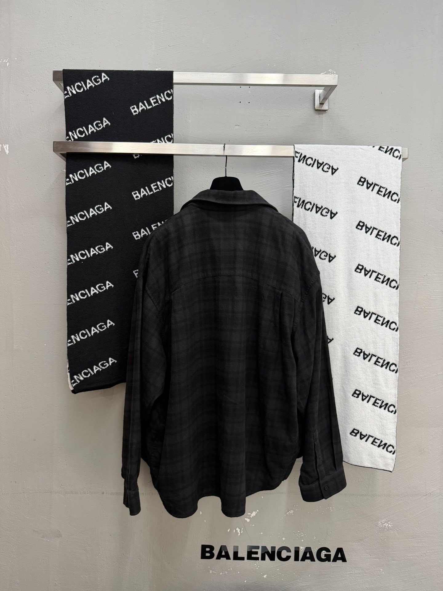 Balenciaga 25FW Fake Two-Piece Shirt — detail