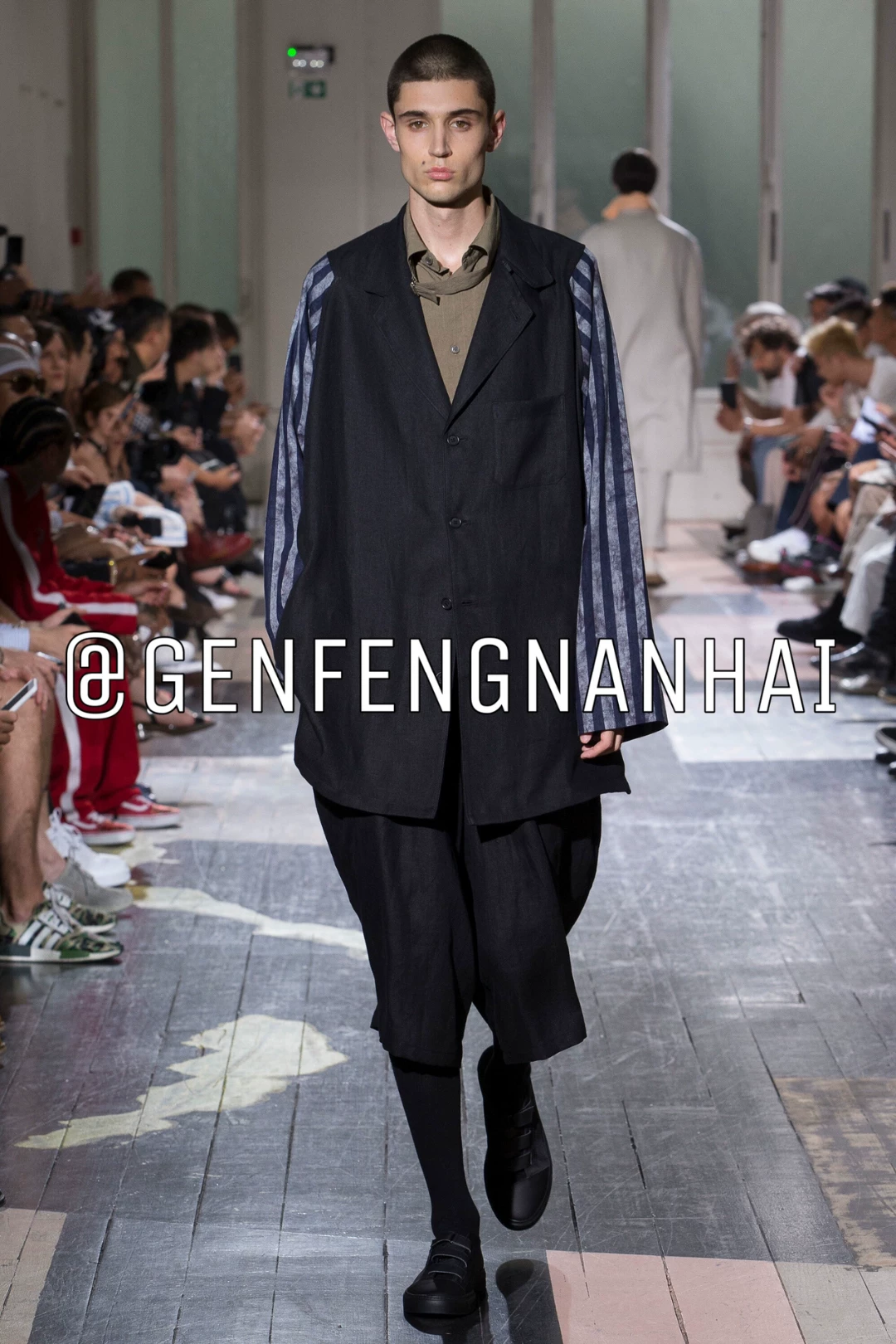Yohji Yamamoto 18SS Striped Sleeve Linen Coat — label