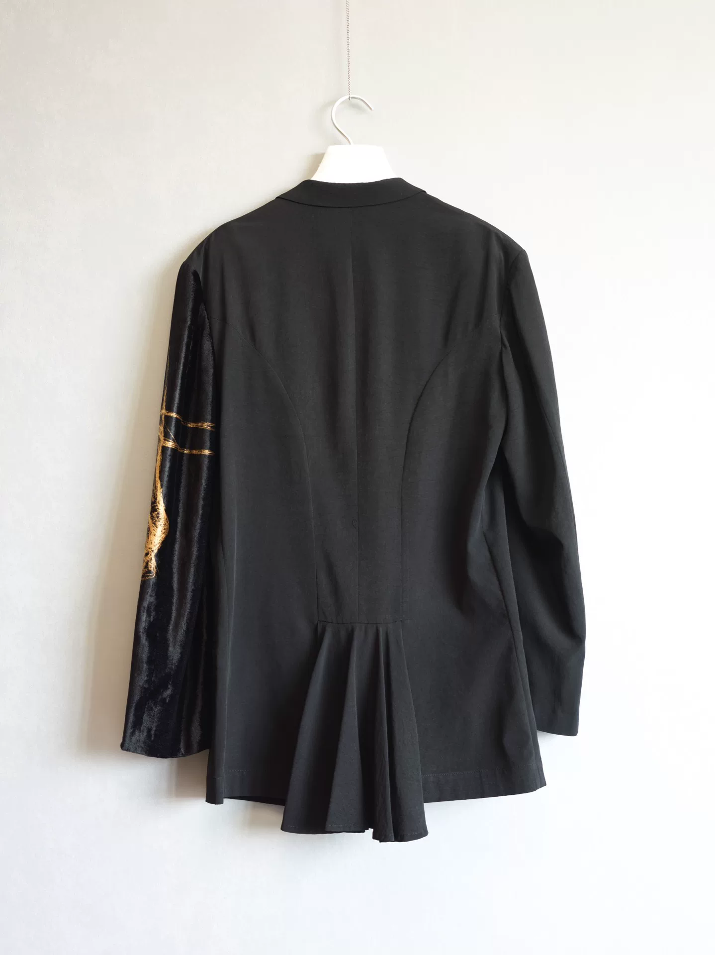 Yohji Yamamoto 20SS Velvet Sleeve Jacket — label
