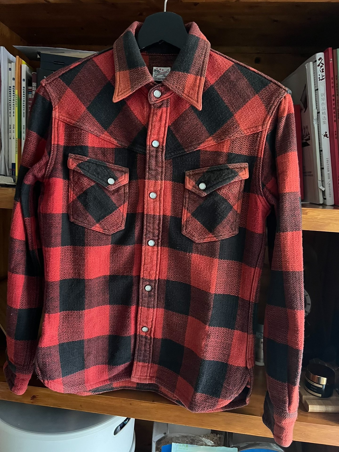 Plaid Flannel Western Work Shirt — detail