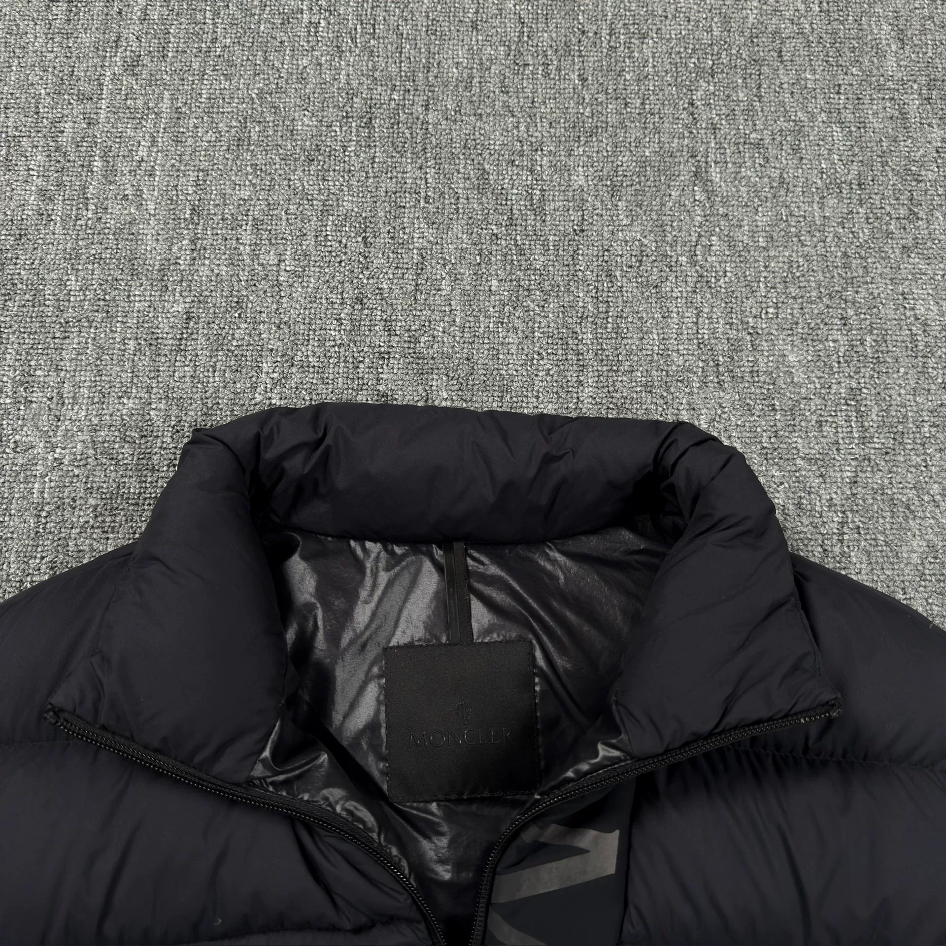 Moncler Ume Black Short Down Jacket — front