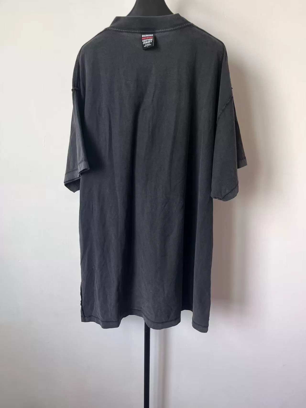 Balenciaga Loose Graphic Print Short-Sleeve T-Shirt — front