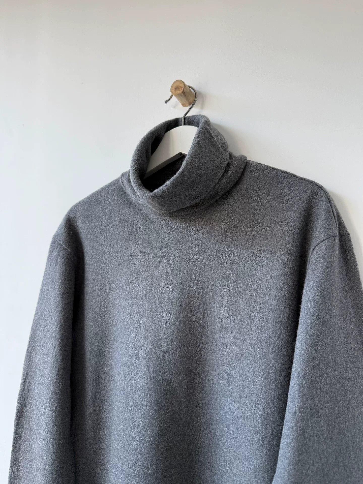 Yohji Yamamoto Y's Men's Wool Turtleneck — detail