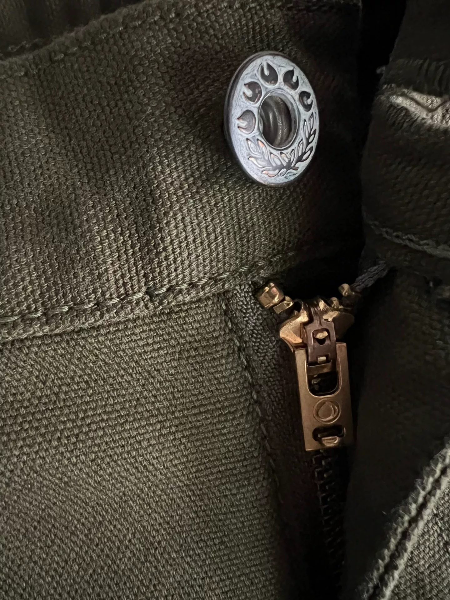 Momotaro Jeans Army Green Cargo Cropped Pants — label
