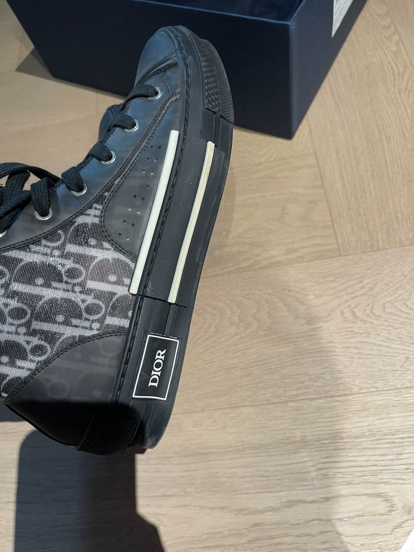 Dior B23 High Top — label