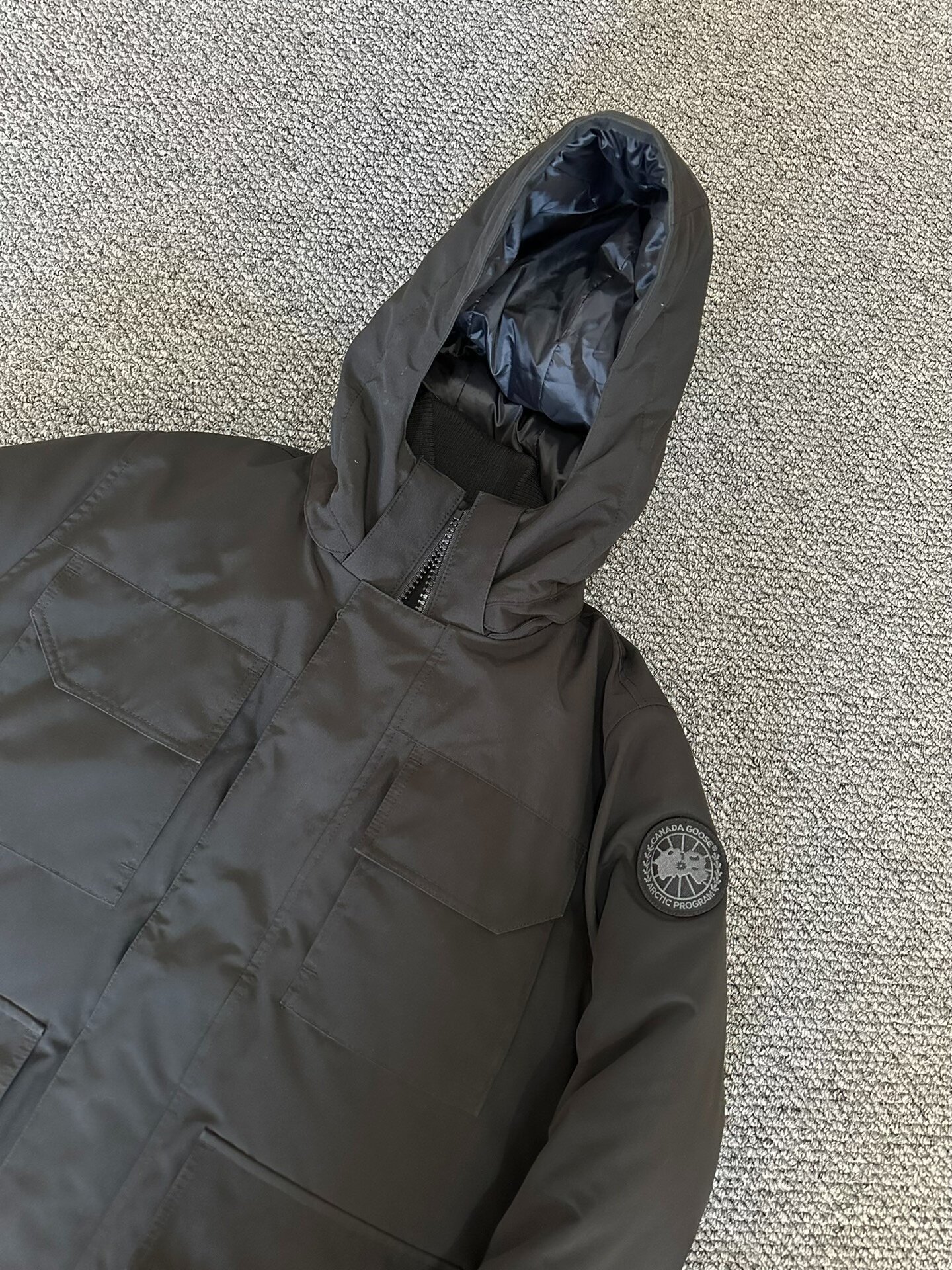 Canada Goose Black Down Jacket L — front