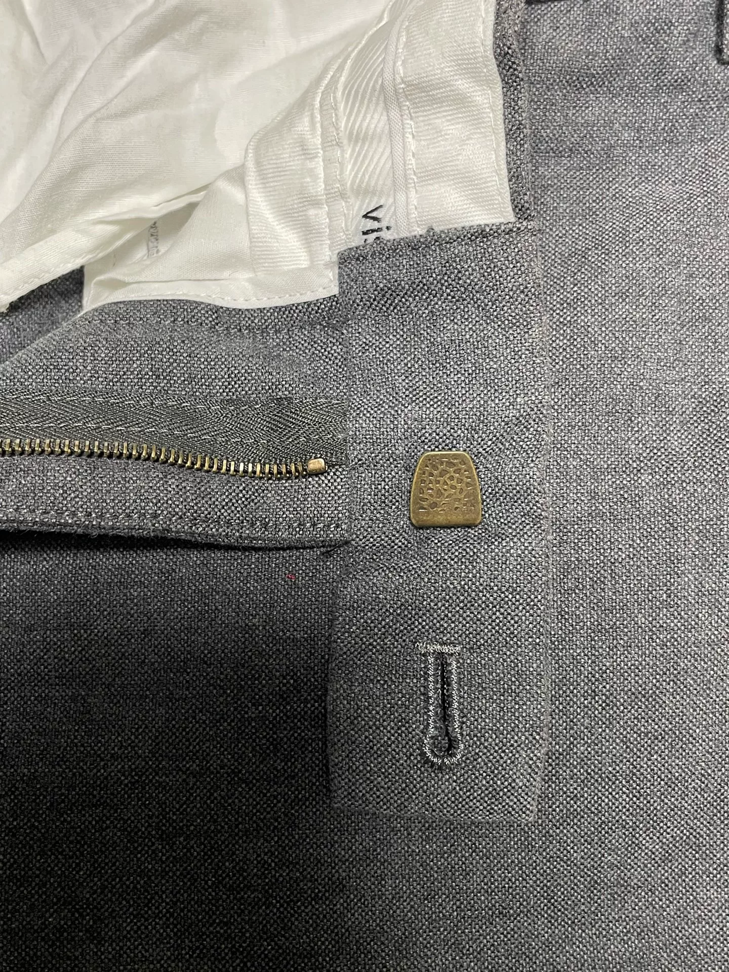Visvim High-Water Cropped Casual Pants — label