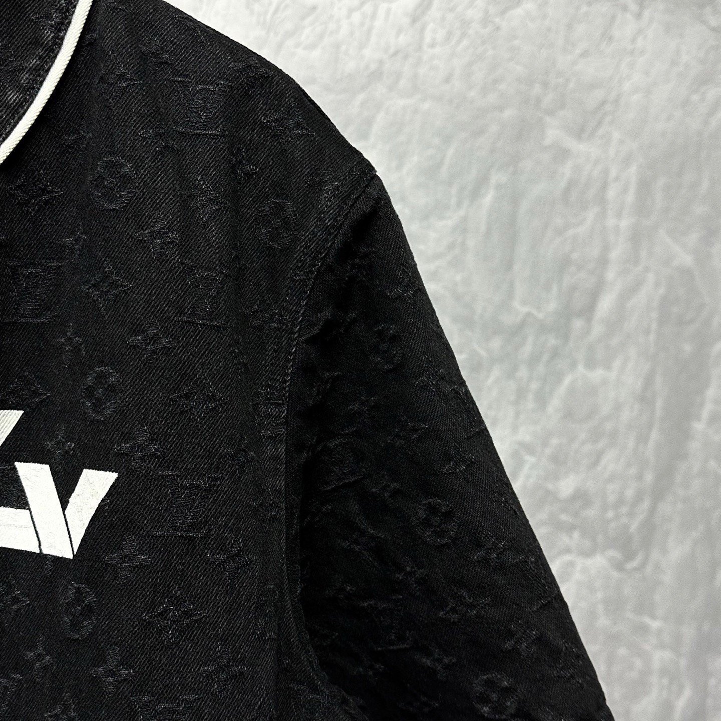Louis Vuitton Printed Denim Short Sleeve — detail