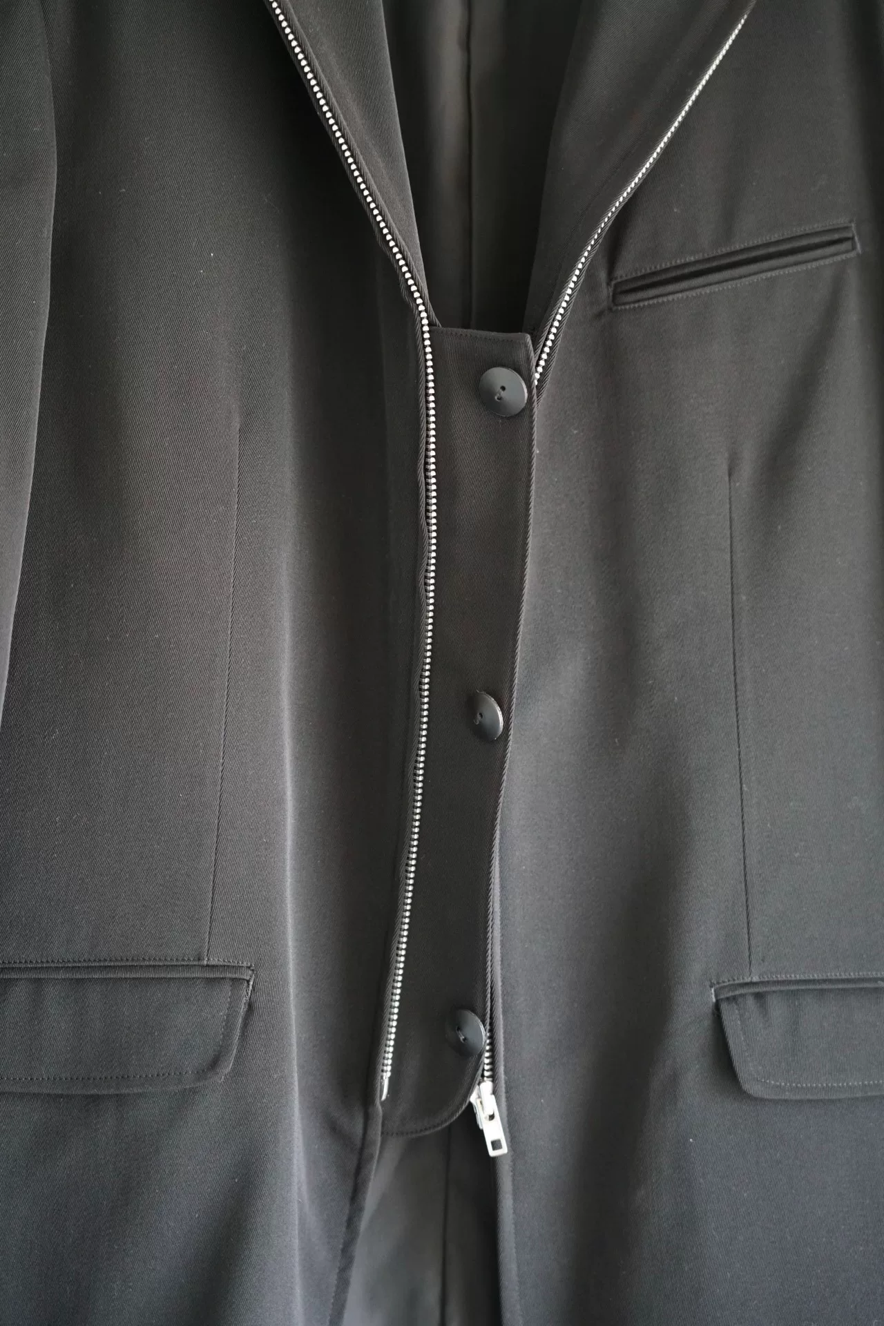 Yohji Yamamoto 2002 AW Zip Blazer — label