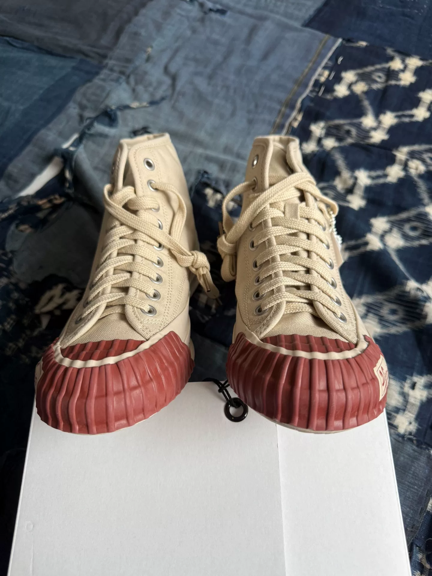 VISVIM 25AW SKAGWAY HI ALTA High-Top Sneakers — label