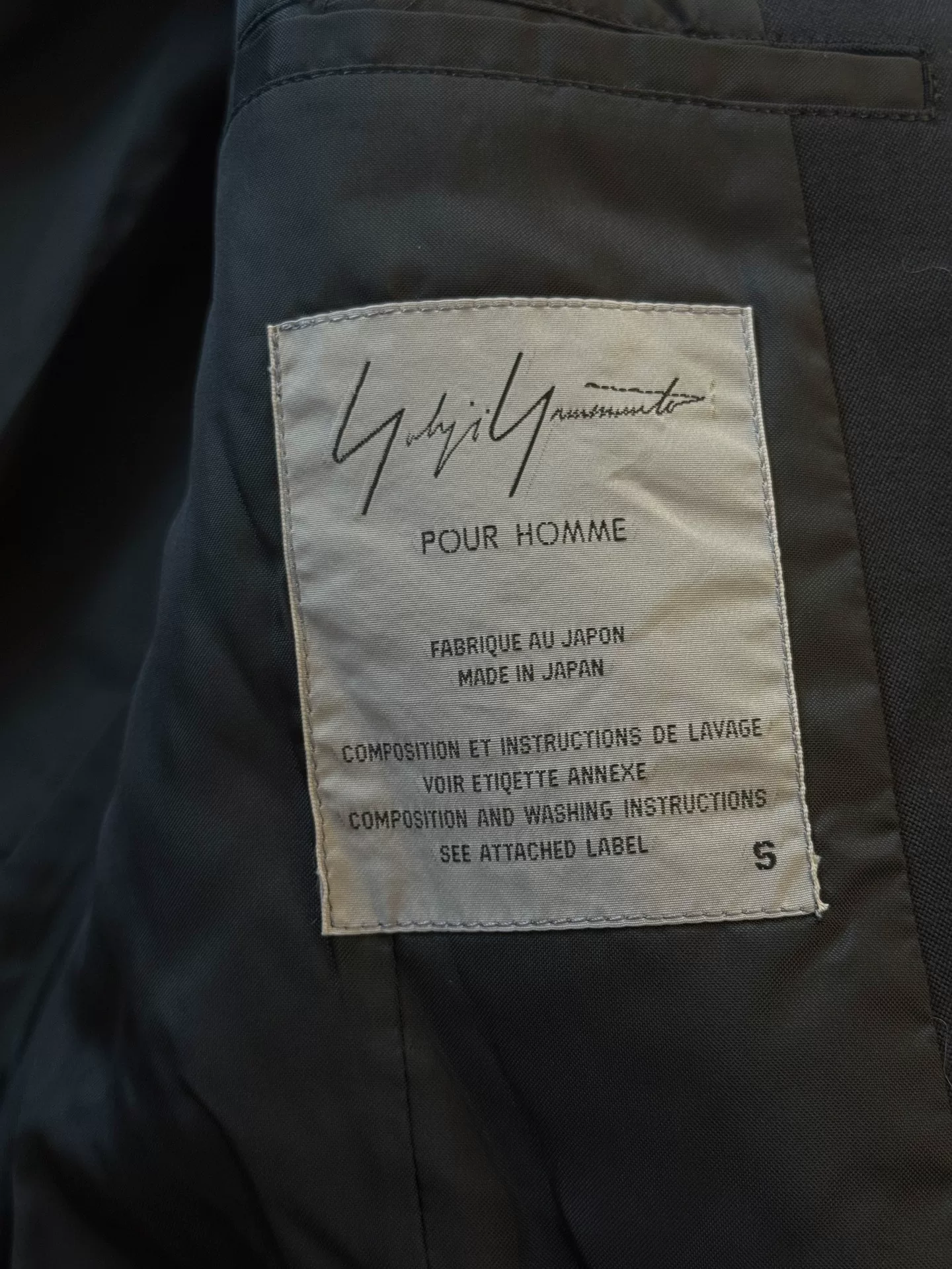 Yohji Yamamoto 99aw Black Blazer — detail