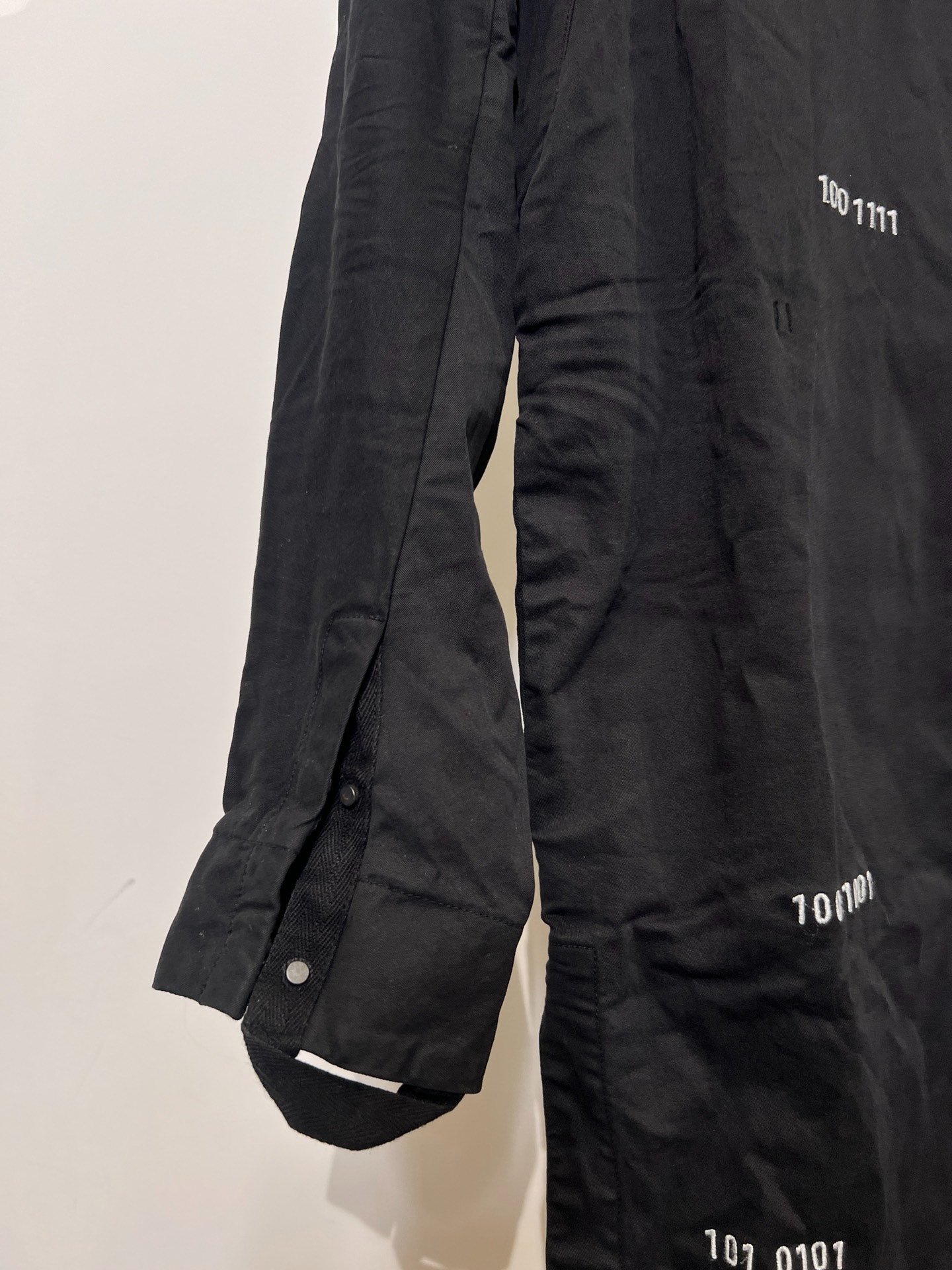 Boris Bidjan Saberi 11by bbs S3 Hooded Windbreaker — label