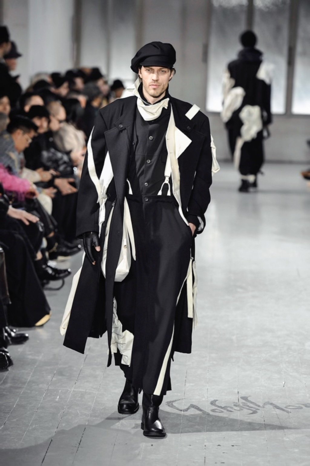 Yohji Yamamoto 23AW Black White Coat — detail