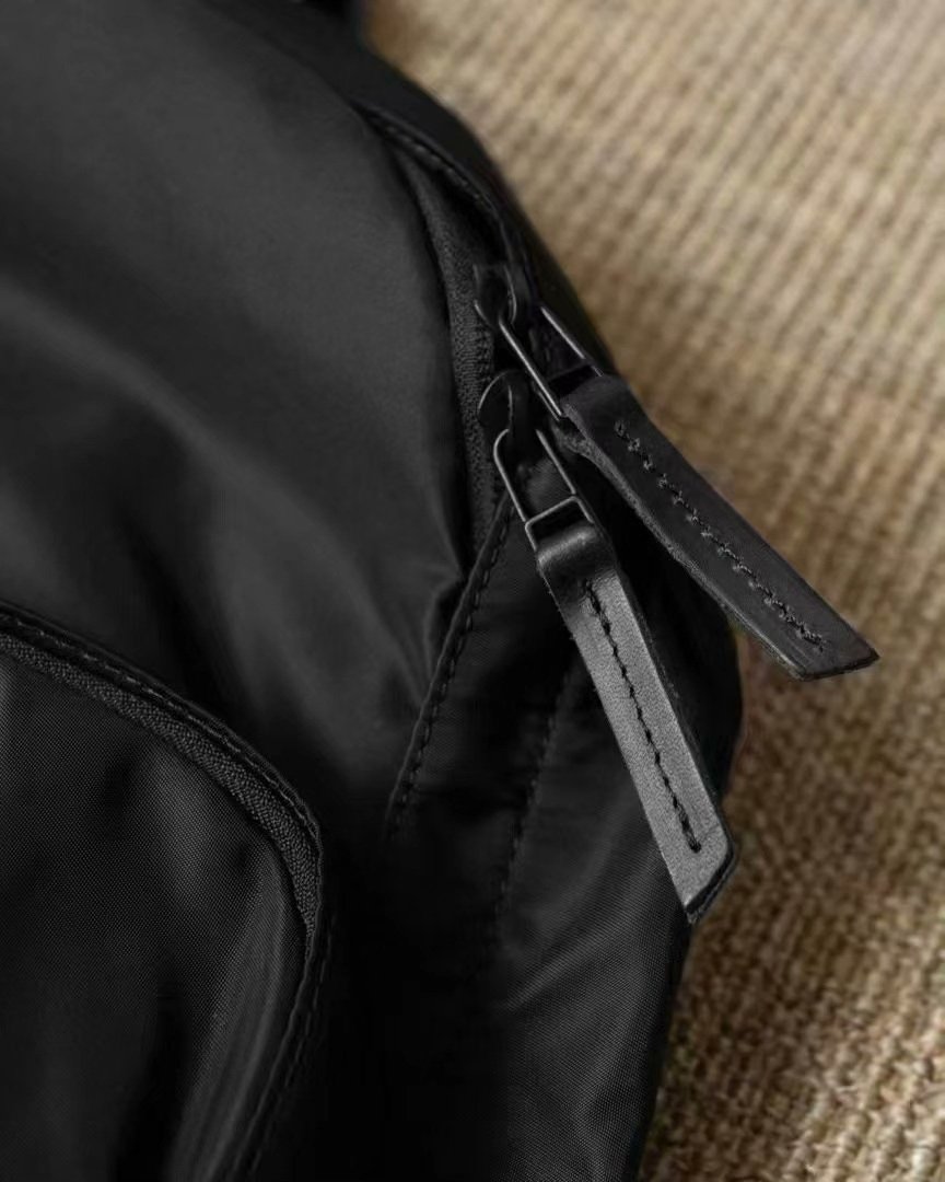Hender Scheme Double Pocket Pack — detail
