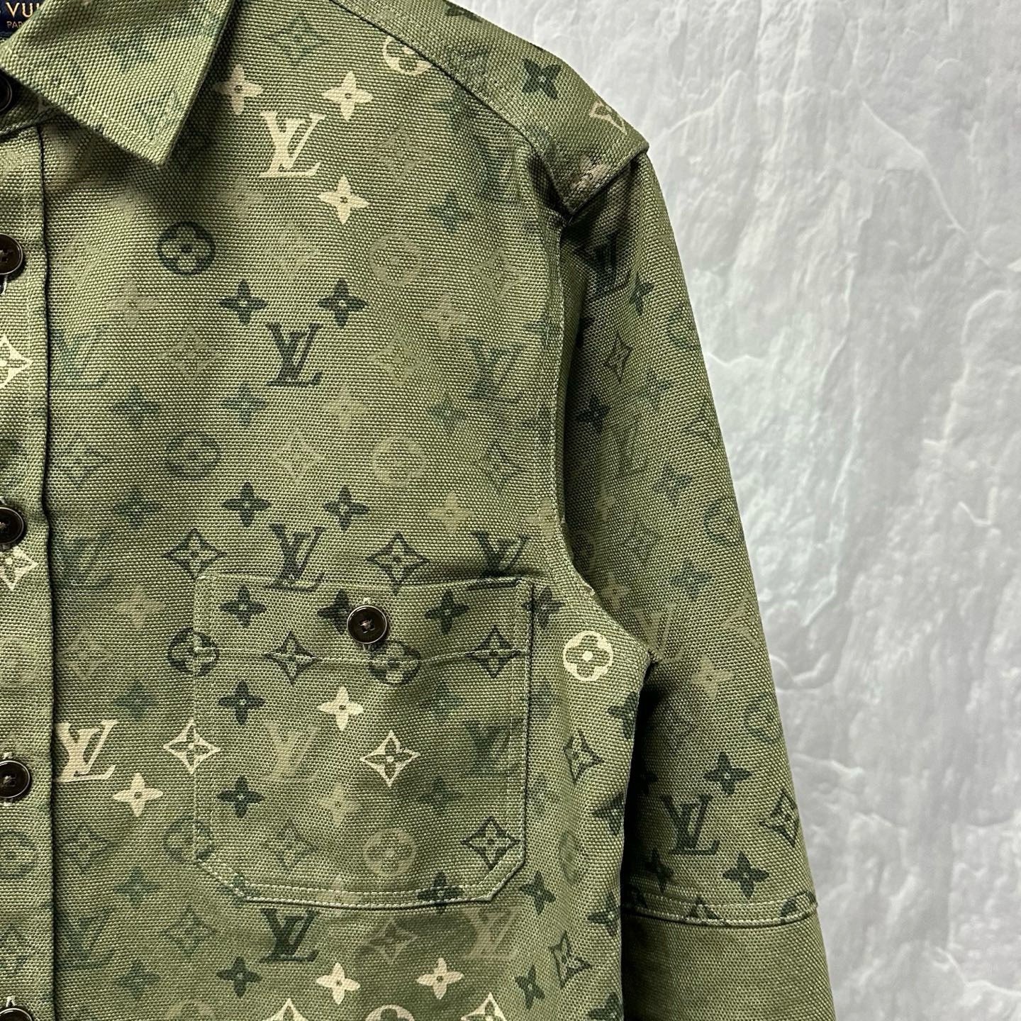 Louis Vuitton SS26 Gradient Logo Denim Jacket — detail