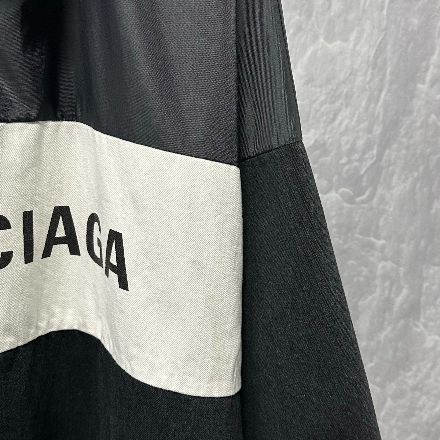Balenciaga Logo Print Zip Jacket — detail