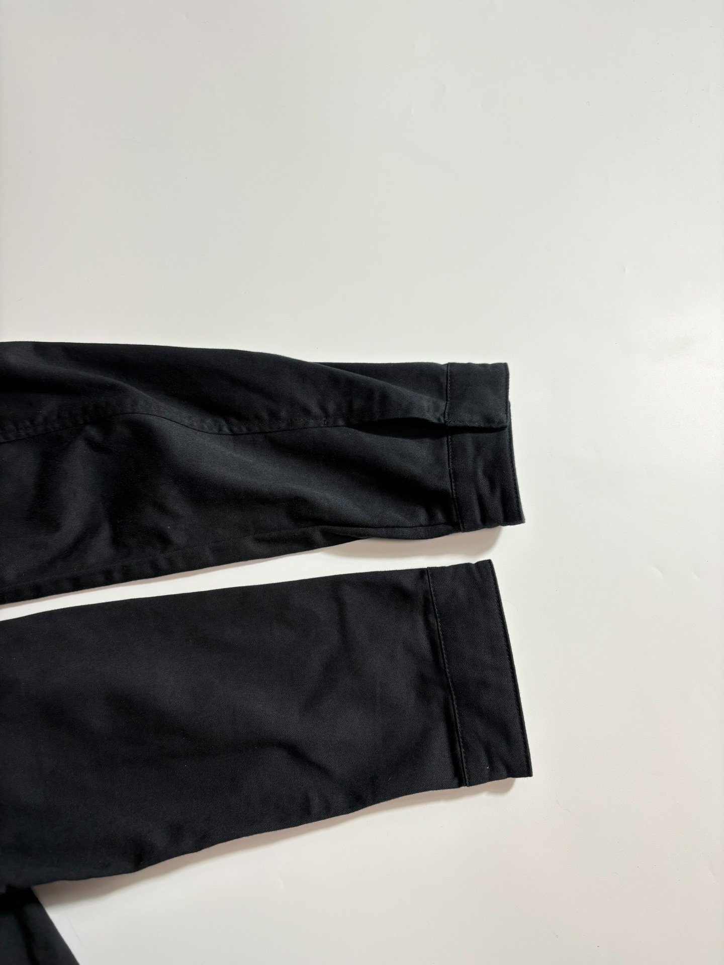 DENÎMES Black Boxy Utility Jacket — label
