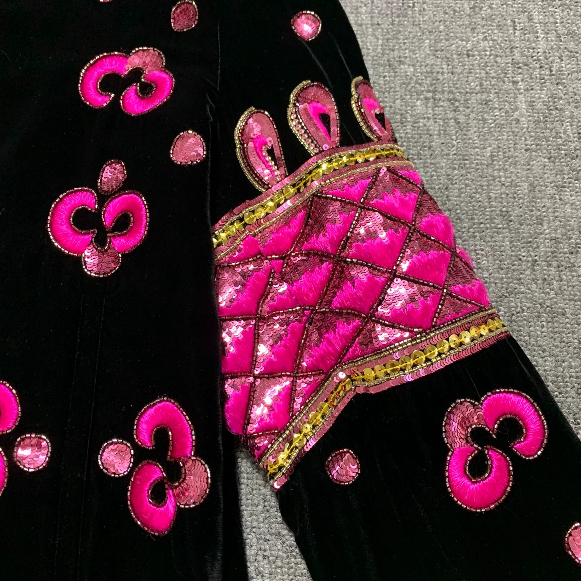 Saint Laurent 18FW Teddy Velvet Jacket — detail